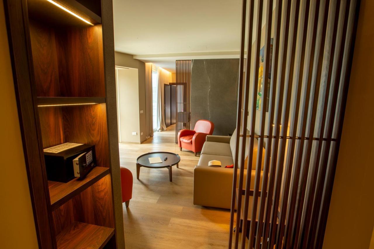Una Hotels Mh Matera Exterior photo
