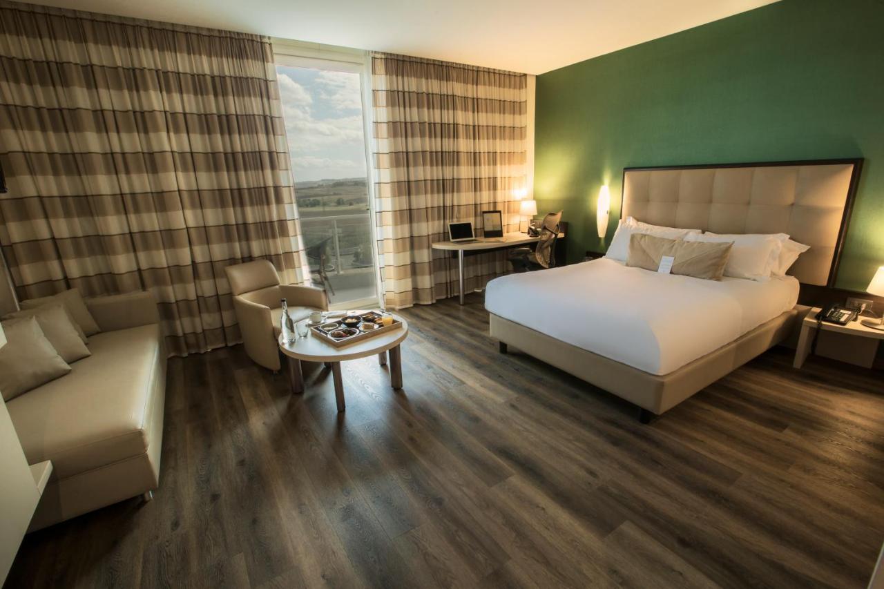Una Hotels Mh Matera Exterior photo
