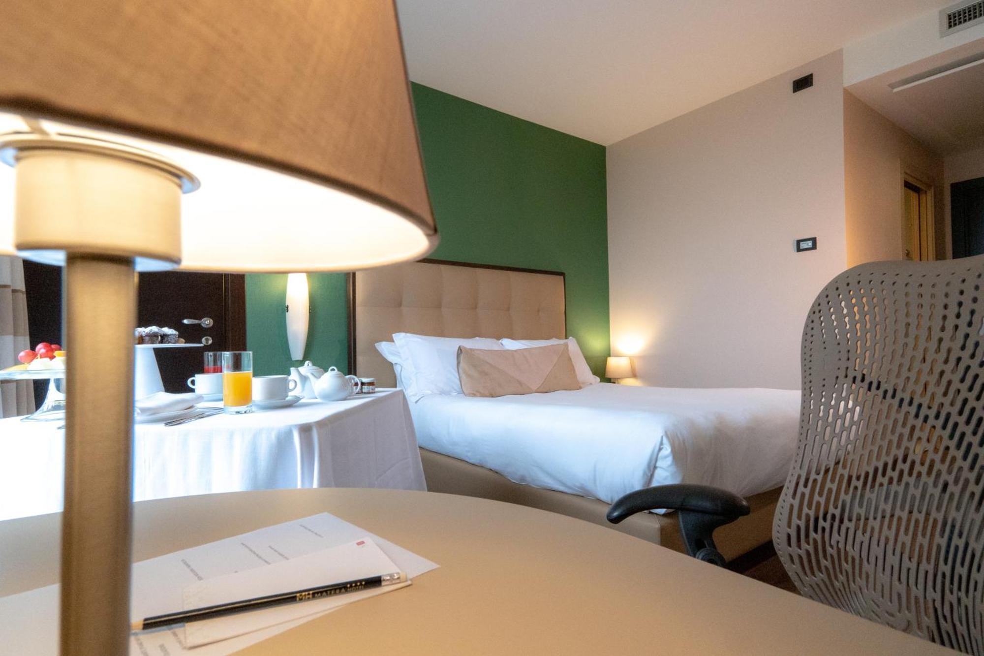 Una Hotels Mh Matera Exterior photo